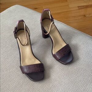 Naturalizer Burgundy Croc-Embossed Heels